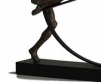 Pushing Beeld H33cm - Afbeelding 2