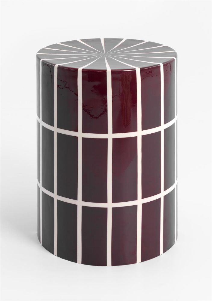 De16887553B4Cdd7F7Ccd84A30C866Be6A5Fc195_Images_T_Ll_M_088015434F0A43A789167D78Ee5Ea72D_Image.jpg Skye Bijzettafel H45Cm - Bordeaux - Afbeelding 1