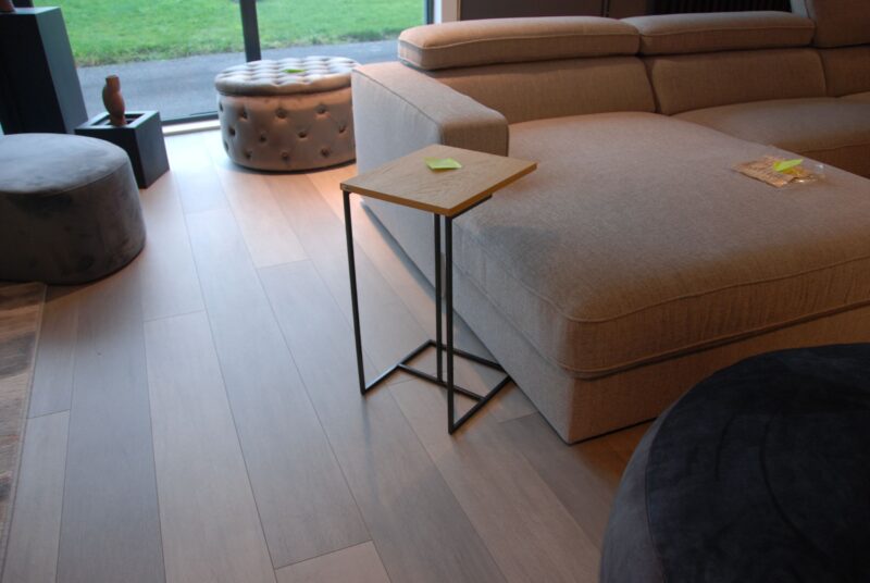 Soldenl@Mtaxioltabijzettafel - Image 1