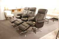 SOLDEN FAUTEUIL + REPOSE-PIEDS EN SIMILICUIR NOIR