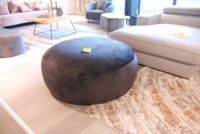 Pouf en velours passe-partout VENDU