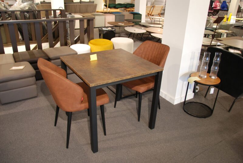 Table Et 2 Chaises Vendues - Image 1