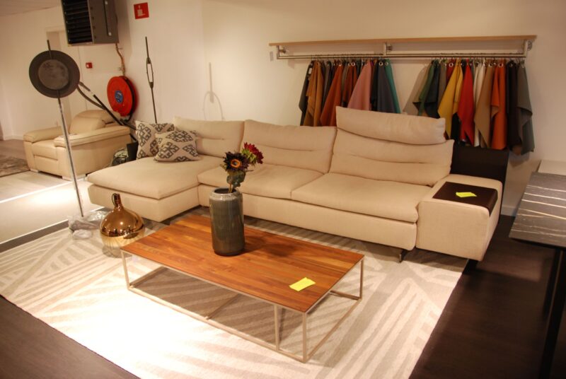 Soldenl@Msalonbeigehoekpoltrone - Image 1