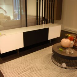 MEUBLE TV VENDU EN TOILE DE HAUT-PARLEUR