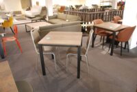 TABLE DE SALLE À MANGER VENDUE + 2* CHAISE