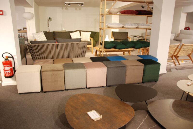 Soldenl@Mlossevoetbankenvierkant - Image 1