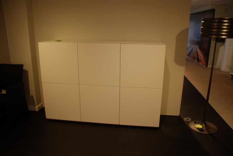 Soldenl@Mbarkastcoesel180 - Image 1