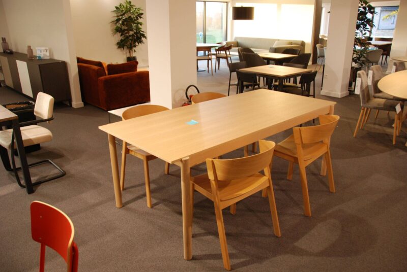 Solden Tafel Lineair + 4* Stoel Cover - Image 1