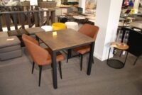 SOLDEN TAFEL EN 2 STOELEN