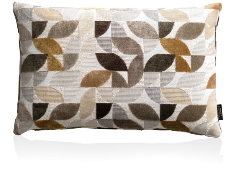 95800579628458Bb4Dba5B3A178B2Ed26266Ef9B_Images_T_Ll_M_Bb1993Fa368447Aa9Ef28B09C594Df0B_Image.jpg Beautiq - Elite Kussen 40X60Cm - Creme - Afbeelding 1