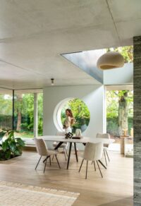 Saluti, table ellipse 180 x 105 cm. - 4 pieds - cr&egrave;me - Light sand - Image 2